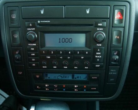 Серый Фольксваген Шаран, объемом двигателя 2 л и пробегом 176 тыс. км за 2000 $, фото 12 на Automoto.ua