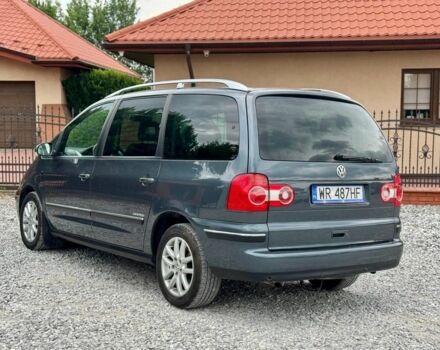 Серый Фольксваген Шаран, объемом двигателя 2 л и пробегом 176 тыс. км за 2000 $, фото 4 на Automoto.ua