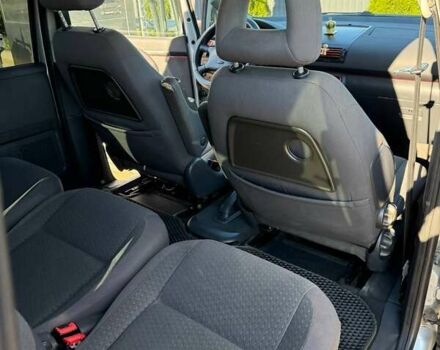 Серый Фольксваген Шаран, объемом двигателя 2 л и пробегом 318 тыс. км за 7500 $, фото 9 на Automoto.ua