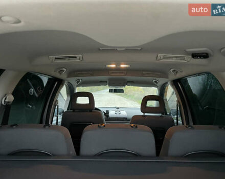 Фольксваген Шаран 2009 в Виннице на Automoto.ua Серый Фольксваген Шаран, объемом двигателя 2 л и пробегом 272 тыс. км за 9200 $, фото 9 на Automoto.ua