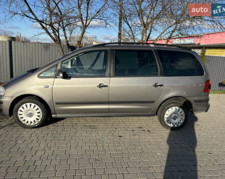 Серый Фольксваген Шаран, объемом двигателя 1.9 л и пробегом 313 тыс. км за 8300 $, фото 5 на Automoto.ua