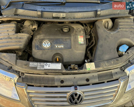 Серый Фольксваген Шаран, объемом двигателя 1.9 л и пробегом 313 тыс. км за 8300 $, фото 3 на Automoto.ua