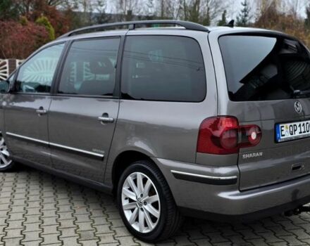 Серый Фольксваген Шаран, объемом двигателя 2 л и пробегом 219 тыс. км за 6299 $, фото 7 на Automoto.ua