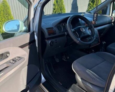 Серый Фольксваген Шаран, объемом двигателя 2 л и пробегом 318 тыс. км за 7500 $, фото 14 на Automoto.ua