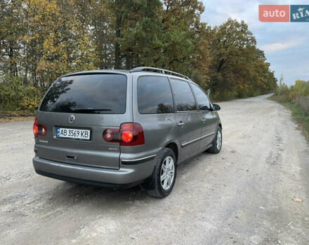 Фольксваген Шаран 2009 в Виннице на Automoto.ua Серый Фольксваген Шаран, объемом двигателя 2 л и пробегом 272 тыс. км за 9200 $, фото 3 на Automoto.ua