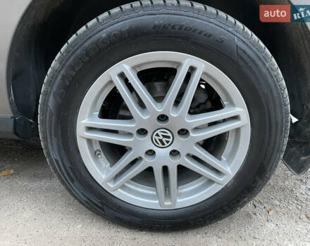 Серый Фольксваген Шаран, объемом двигателя 2 л и пробегом 272 тыс. км за 8600 $, фото 19 на Automoto.ua