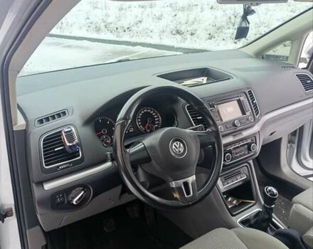 Серый Фольксваген Шаран, объемом двигателя 1.97 л и пробегом 330 тыс. км за 9900 $, фото 16 на Automoto.ua