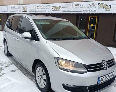 Серый Фольксваген Шаран, объемом двигателя 1.97 л и пробегом 330 тыс. км за 9900 $, фото 1 на Automoto.ua