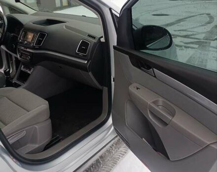 Серый Фольксваген Шаран, объемом двигателя 1.97 л и пробегом 330 тыс. км за 9900 $, фото 13 на Automoto.ua