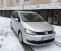 Серый Фольксваген Шаран, объемом двигателя 1.97 л и пробегом 330 тыс. км за 9900 $, фото 1 на Automoto.ua