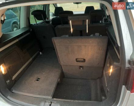 Серый Фольксваген Шаран, объемом двигателя 1.97 л и пробегом 240 тыс. км за 15400 $, фото 3 на Automoto.ua