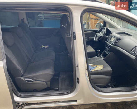 Серый Фольксваген Шаран, объемом двигателя 2 л и пробегом 291 тыс. км за 10400 $, фото 10 на Automoto.ua