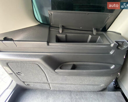 Серый Фольксваген Шаран, объемом двигателя 2 л и пробегом 291 тыс. км за 10400 $, фото 31 на Automoto.ua