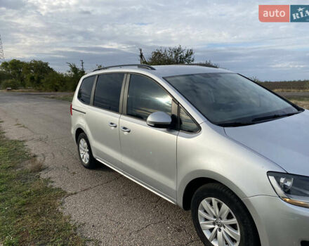 Сірий Фольксваген Шаран, об'ємом двигуна 2 л та пробігом 292 тис. км за 10500 $, фото 1 на Automoto.ua