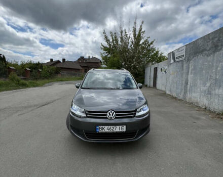 Серый Фольксваген Шаран, объемом двигателя 1.97 л и пробегом 205 тыс. км за 14500 $, фото 1 на Automoto.ua