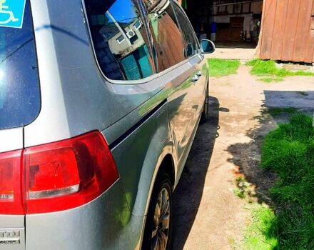 Серый Фольксваген Шаран, объемом двигателя 2 л и пробегом 281 тыс. км за 12000 $, фото 4 на Automoto.ua