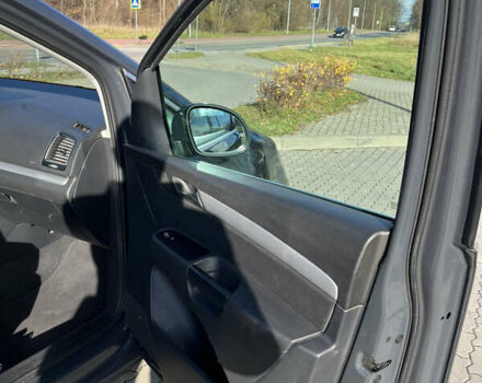 Серый Фольксваген Шаран, объемом двигателя 1.97 л и пробегом 376 тыс. км за 11800 $, фото 8 на Automoto.ua