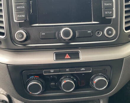 Сірий Фольксваген Шаран, об'ємом двигуна 2 л та пробігом 292 тис. км за 10500 $, фото 7 на Automoto.ua