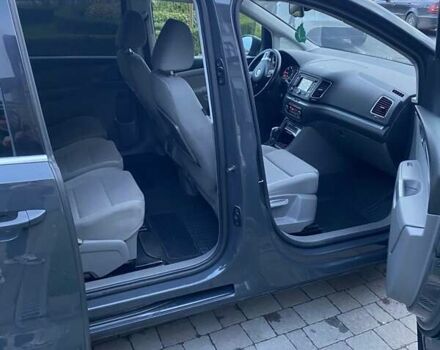 Сірий Фольксваген Шаран, об'ємом двигуна 2 л та пробігом 290 тис. км за 12900 $, фото 21 на Automoto.ua