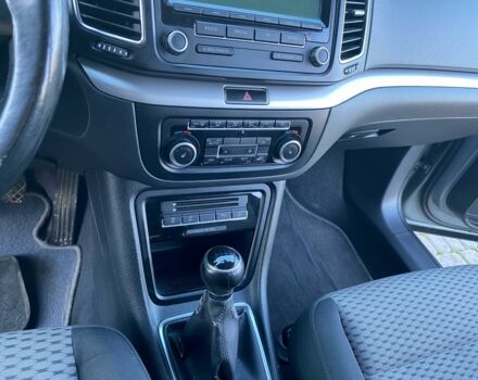 Серый Фольксваген Шаран, объемом двигателя 2 л и пробегом 306 тыс. км за 11500 $, фото 15 на Automoto.ua