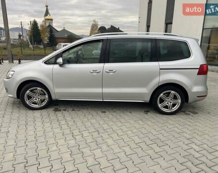Серый Фольксваген Шаран, объемом двигателя 2 л и пробегом 228 тыс. км за 18200 $, фото 4 на Automoto.ua