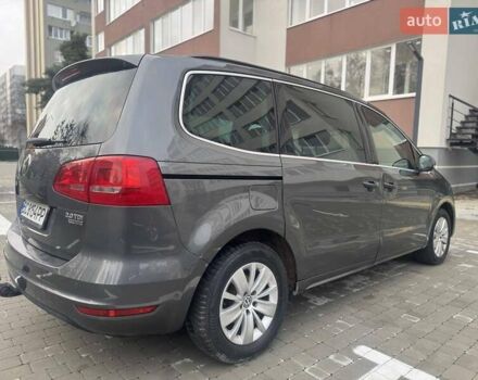 Сірий Фольксваген Шаран, об'ємом двигуна 1.97 л та пробігом 326 тис. км за 10800 $, фото 6 на Automoto.ua