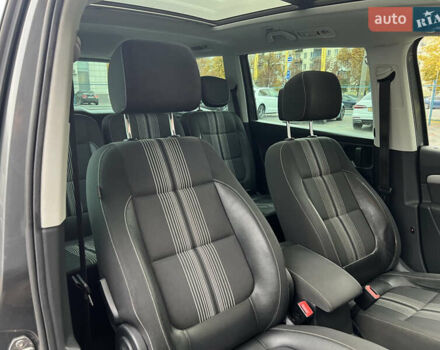 Сірий Фольксваген Шаран, об'ємом двигуна 2 л та пробігом 340 тис. км за 14000 $, фото 16 на Automoto.ua