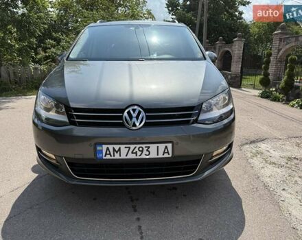 Серый Фольксваген Шаран, объемом двигателя 2 л и пробегом 203 тыс. км за 15200 $, фото 1 на Automoto.ua