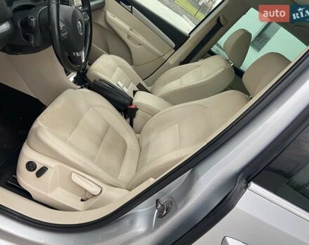 Серый Фольксваген Шаран, объемом двигателя 2 л и пробегом 228 тыс. км за 18200 $, фото 8 на Automoto.ua