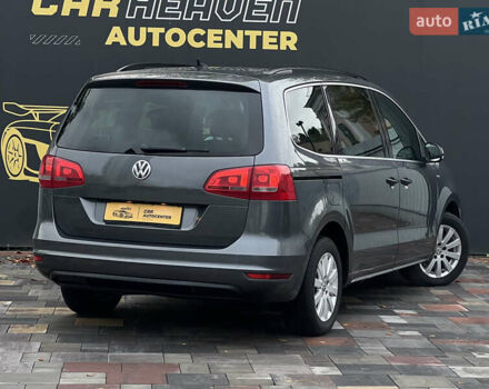 Сірий Фольксваген Шаран, об'ємом двигуна 2 л та пробігом 340 тис. км за 14000 $, фото 3 на Automoto.ua