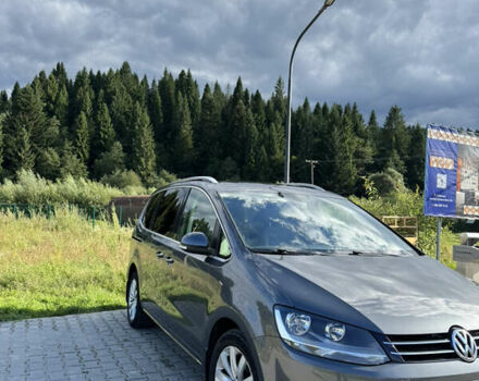 Серый Фольксваген Шаран, объемом двигателя 2 л и пробегом 300 тыс. км за 15500 $, фото 3 на Automoto.ua