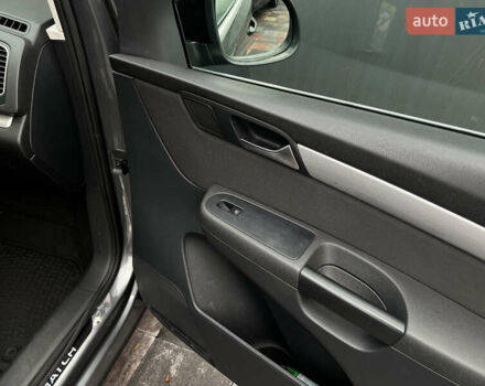 Сірий Фольксваген Шаран, об'ємом двигуна 2 л та пробігом 340 тис. км за 14000 $, фото 15 на Automoto.ua
