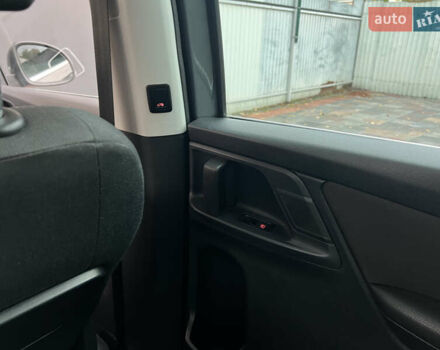 Сірий Фольксваген Шаран, об'ємом двигуна 2 л та пробігом 340 тис. км за 14000 $, фото 20 на Automoto.ua