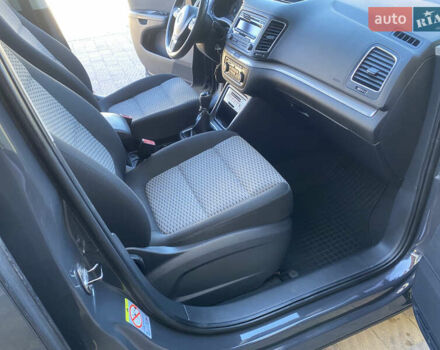 Серый Фольксваген Шаран, объемом двигателя 1.97 л и пробегом 273 тыс. км за 11550 $, фото 11 на Automoto.ua