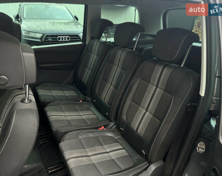 Сірий Фольксваген Шаран, об'ємом двигуна 2 л та пробігом 340 тис. км за 14000 $, фото 19 на Automoto.ua