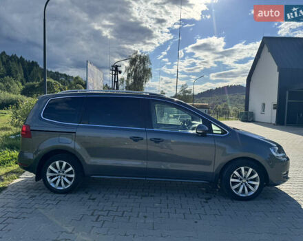 Серый Фольксваген Шаран, объемом двигателя 2 л и пробегом 300 тыс. км за 15500 $, фото 4 на Automoto.ua