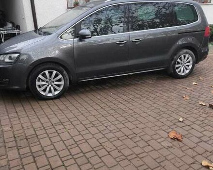 Серый Фольксваген Шаран, объемом двигателя 2 л и пробегом 355 тыс. км за 12300 $, фото 1 на Automoto.ua