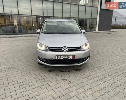 Серый Фольксваген Шаран, объемом двигателя 2 л и пробегом 228 тыс. км за 18200 $, фото 1 на Automoto.ua