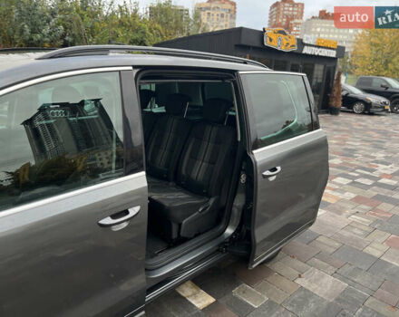 Сірий Фольксваген Шаран, об'ємом двигуна 2 л та пробігом 340 тис. км за 14000 $, фото 17 на Automoto.ua