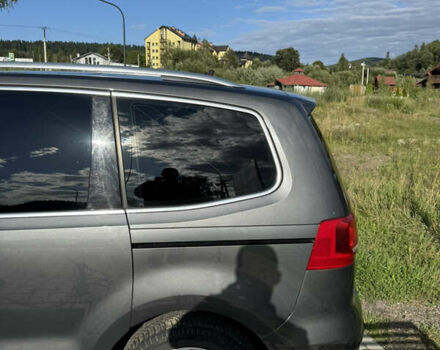 Серый Фольксваген Шаран, объемом двигателя 2 л и пробегом 300 тыс. км за 15500 $, фото 6 на Automoto.ua