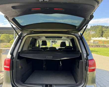 Серый Фольксваген Шаран, объемом двигателя 2 л и пробегом 300 тыс. км за 15500 $, фото 8 на Automoto.ua