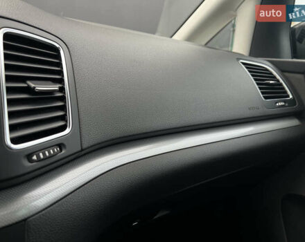 Сірий Фольксваген Шаран, об'ємом двигуна 2 л та пробігом 340 тис. км за 14000 $, фото 28 на Automoto.ua