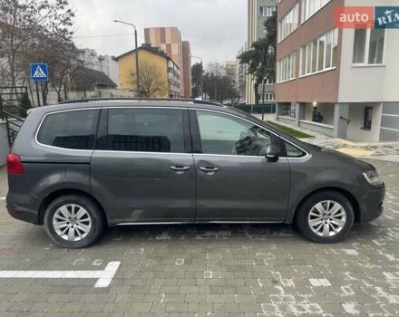 Сірий Фольксваген Шаран, об'ємом двигуна 1.97 л та пробігом 326 тис. км за 10800 $, фото 5 на Automoto.ua