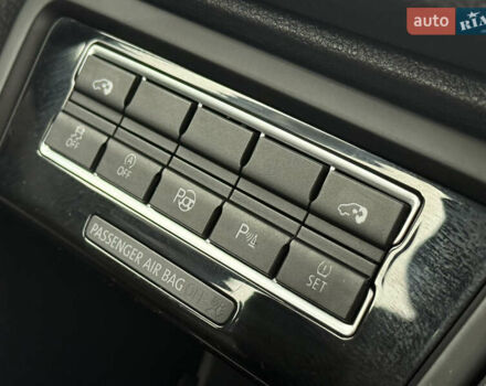 Серый Фольксваген Шаран, объемом двигателя 2 л и пробегом 295 тыс. км за 11850 $, фото 53 на Automoto.ua