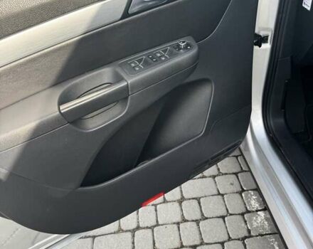 Фольксваген Шаран 2013 в Черновцах на Automoto.ua Серый Фольксваген Шаран, объемом двигателя 2 л и пробегом 238 тыс. км за 17000 $, фото 9 на Automoto.ua