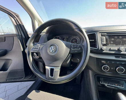 Серый Фольксваген Шаран, объемом двигателя 2 л и пробегом 285 тыс. км за 14300 $, фото 24 на Automoto.ua