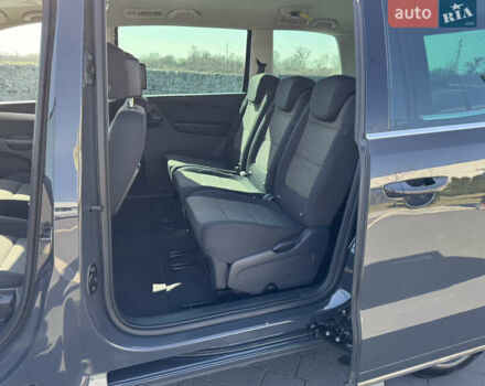 Серый Фольксваген Шаран, объемом двигателя 2 л и пробегом 285 тыс. км за 14300 $, фото 29 на Automoto.ua