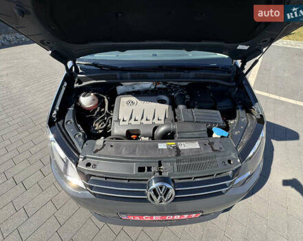 Серый Фольксваген Шаран, объемом двигателя 2 л и пробегом 285 тыс. км за 14300 $, фото 51 на Automoto.ua