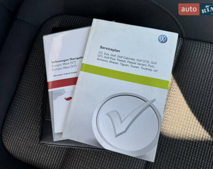 Серый Фольксваген Шаран, объемом двигателя 2 л и пробегом 285 тыс. км за 14300 $, фото 54 на Automoto.ua