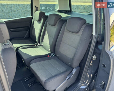 Серый Фольксваген Шаран, объемом двигателя 2 л и пробегом 285 тыс. км за 14300 $, фото 30 на Automoto.ua